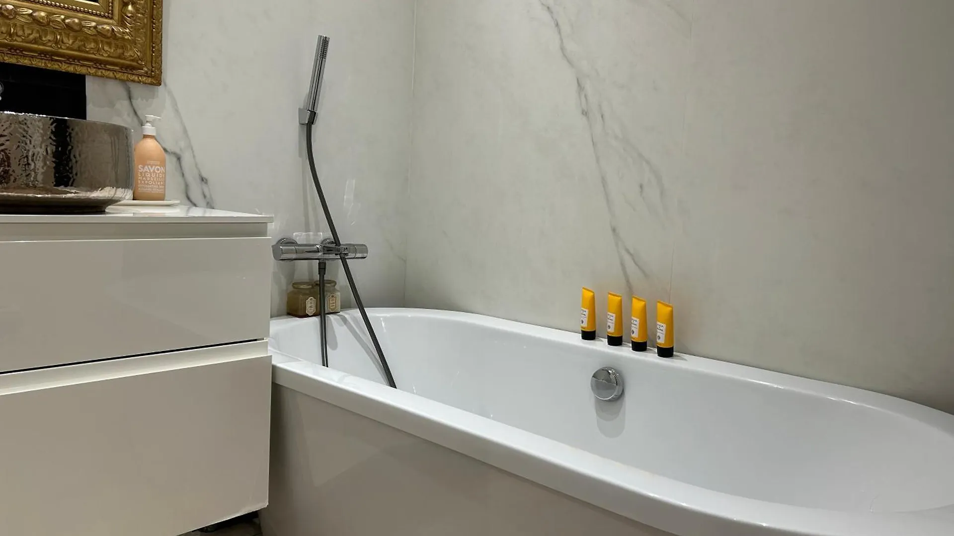 Apartment Mermoz Luxury Suite Marseille France